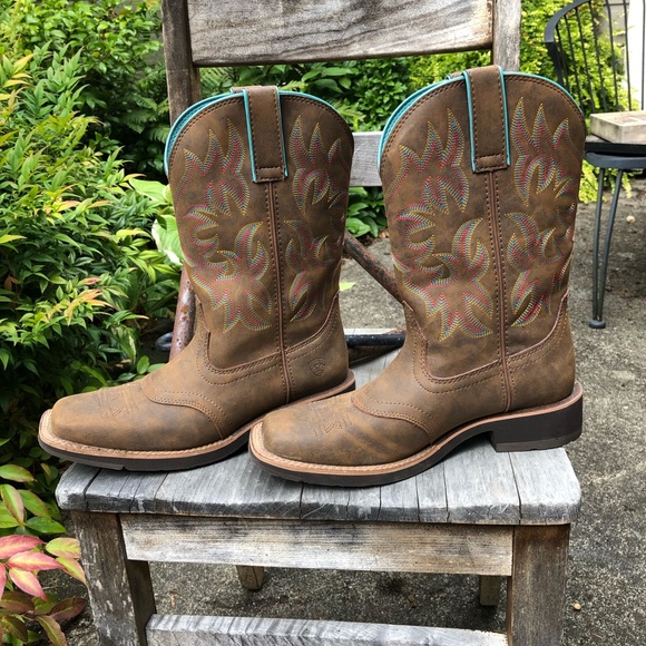 Ariat Shoes - Women’s Size 8B Ariat Boots